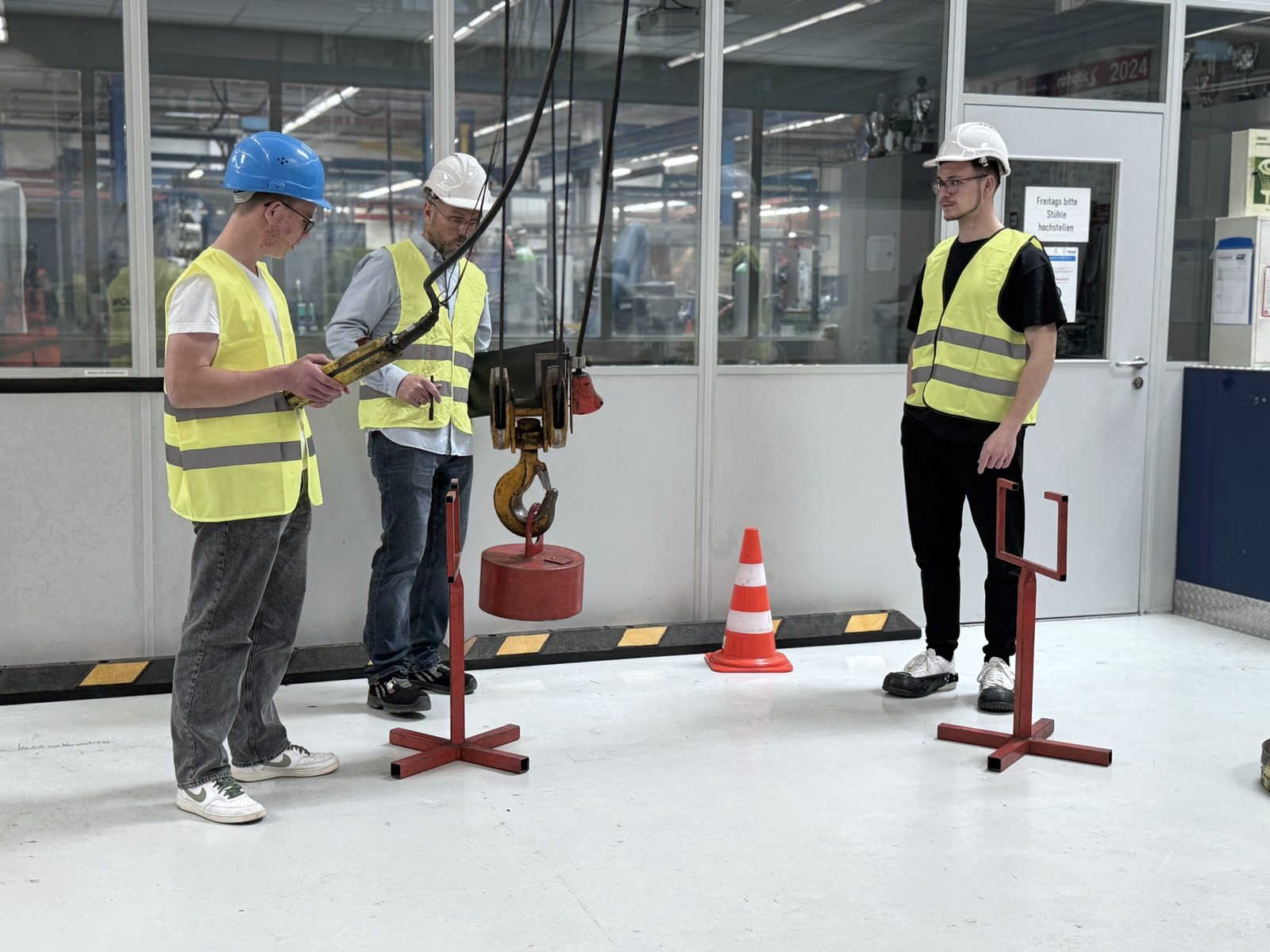 Kranschulung von Rogalsky in der Halle
